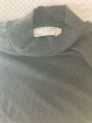 Jersey gris de cuello alto Stradivarius talla L
