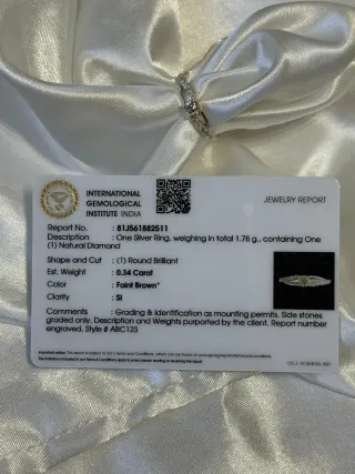 Anillo de Plata con Diamante Natural