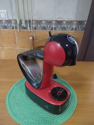 Cafetera Dolce Gusto DeLonghi  cápsulas de regalo.