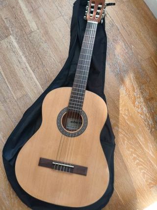 Guitarra Admira Alba 3/4 + Accesorios