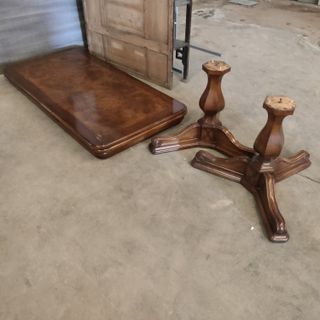 Mesa de comedor grande de madera