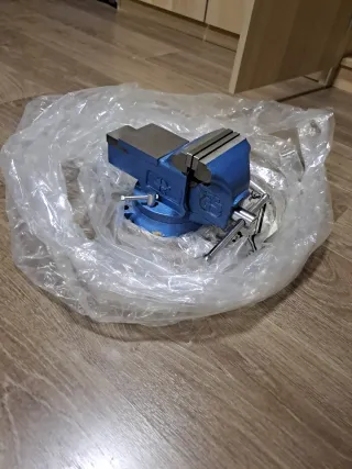 Torno de hierro azul