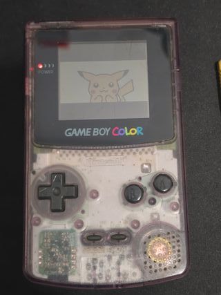 Game Boy Color + Pokémon Oro y Amarillo