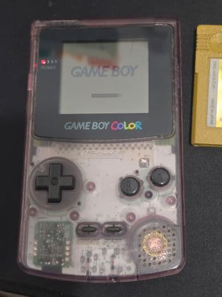 Game Boy Color + Pokémon Oro y Amarillo