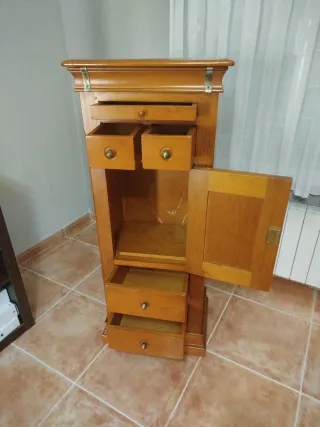 Mueble pedestal cerezo cajones y puerta