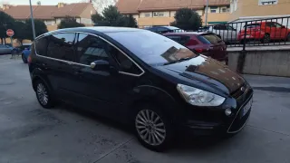 Ford S-MAX 2011
