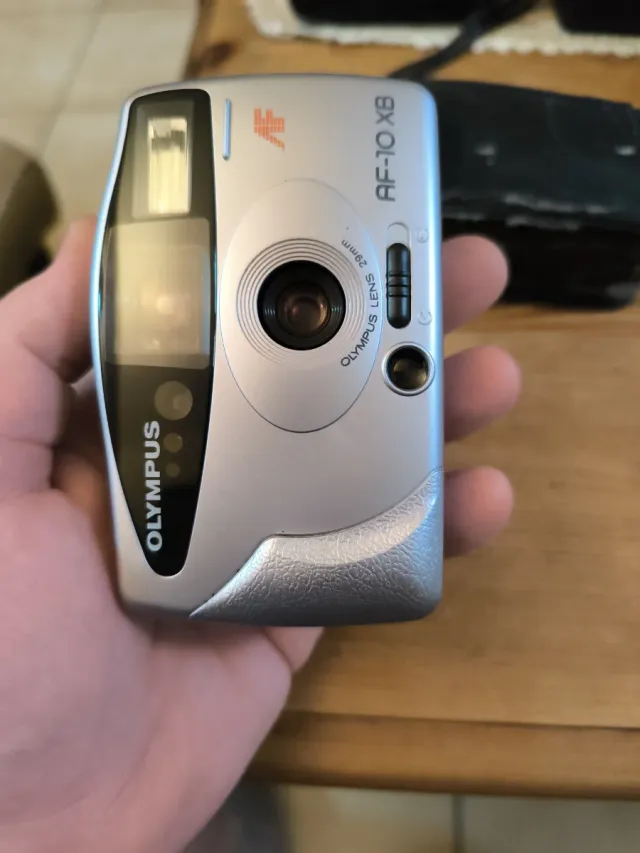 Olympus AF-10 XB Cámara Compacta
