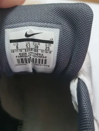 Zapatillas Nike Air Blancas y Grises