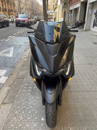 Yamaha T-MAX 560
