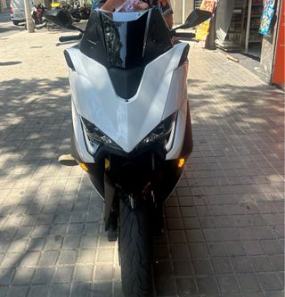Yamaha T-MAX 560