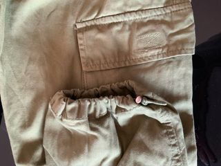 Pantalones cargo Bershka verde oliva
