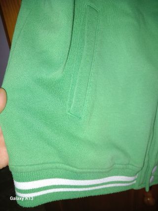 Chaqueta H&M Boston Verde y Blanca