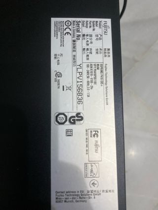 PC Fujitsu Negro/Rojo