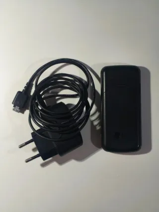 Teléfono LG KP105 Negro