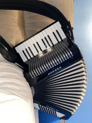 Fisarmonica Hohner Student VM 48 bassi