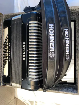 Fisarmonica Hohner Student VM 48 bassi