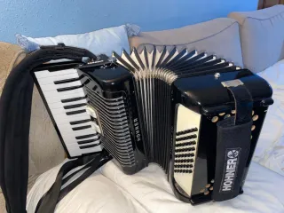 Fisarmonica Hohner Student VM 48 bassi