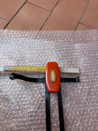 Appendiabiti ferro vintage arancio