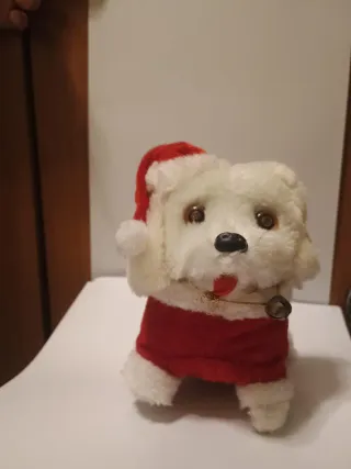 Peluche perro blanco Navidad ( con pilas se mueve)