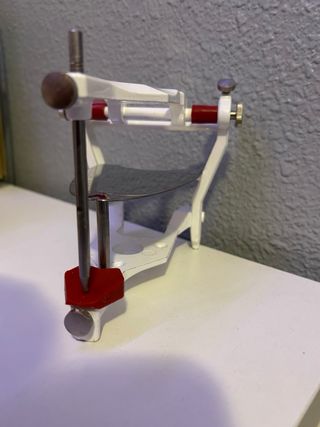 Articulador Mestra para prótesis dental