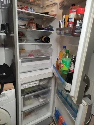 Nevera combi plateada