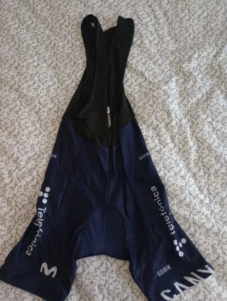 Maillot y culotte logoMovistar