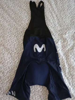 Maillot y culotte logoMovistar