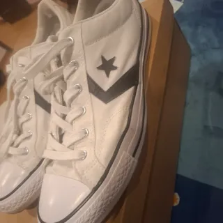 Converse Blancas con Estrella Gris