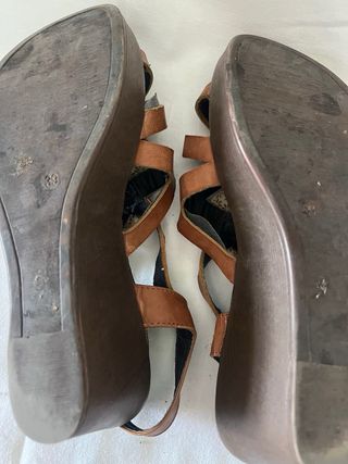 Sandalias de tiras con flores