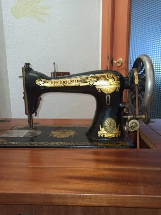Máquina de Coser Singer Vintage Importada