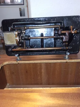 Máquina de Coser Singer Vintage Importada