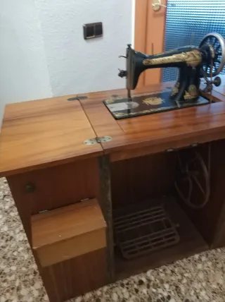 Máquina de Coser Singer Vintage Importada