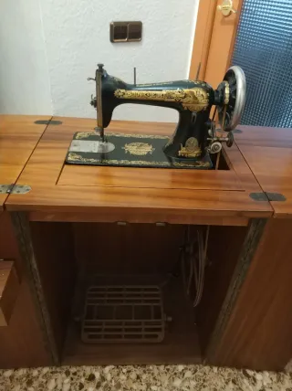 Máquina de Coser Singer Vintage Importada