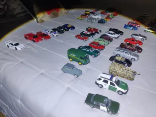 Lote coches (HotWheels, antiguos, rally etc)