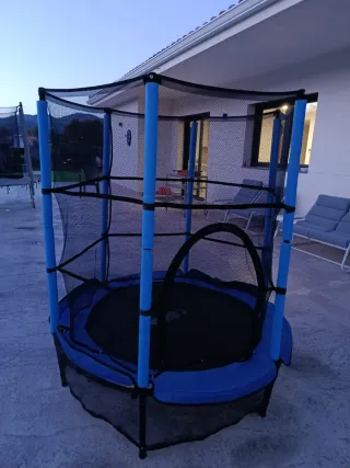 Cama elástica infantil azul