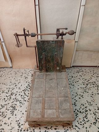 Báscula antigua de pesaje