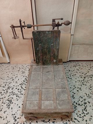 Báscula antigua de pesaje