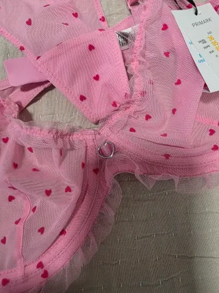Conjunto lencería Primark rosa corazones 95D