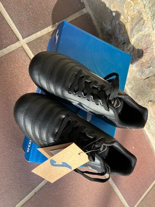 Botas de fútbol Joma negras
