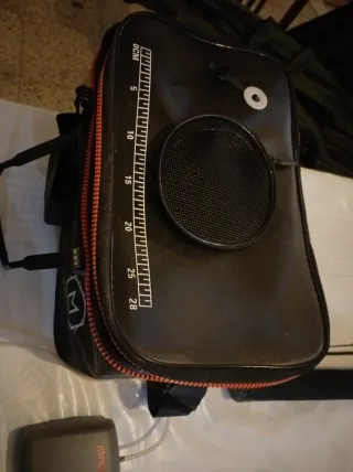 Cubo para peces con aireador