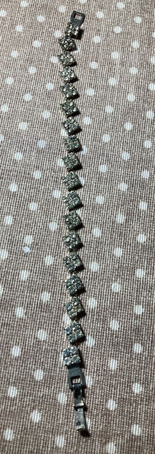 Pulsera de strass plateada