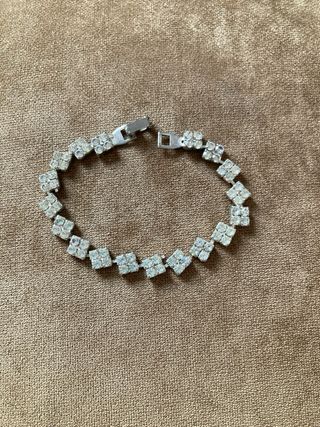 Pulsera de strass plateada