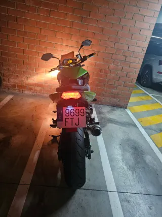 Kawasaki Z750 Verde y Negra