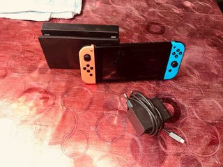 Nintendo Switch Azul y roja