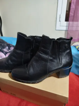 Botines negros de piel