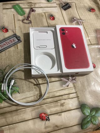iPhone 11 64 GB Rojo