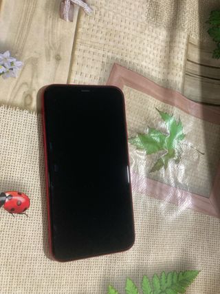iPhone 11 64 GB Rojo
