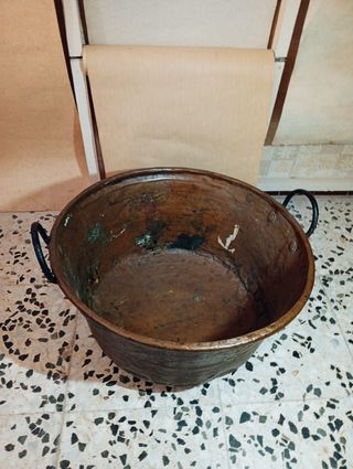 Barreño de cobre antiguo