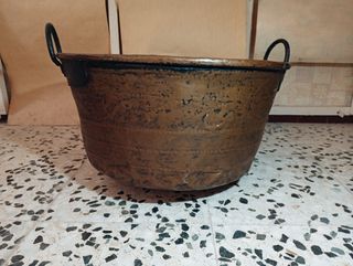 Barreño de cobre antiguo