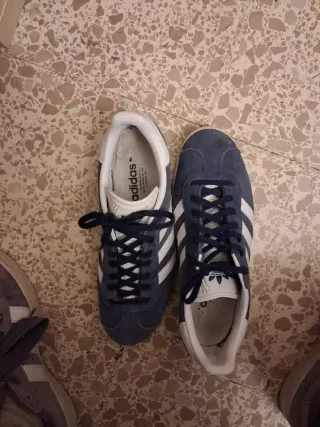 Zapatos Adidas Gazelle Azul y Blanco